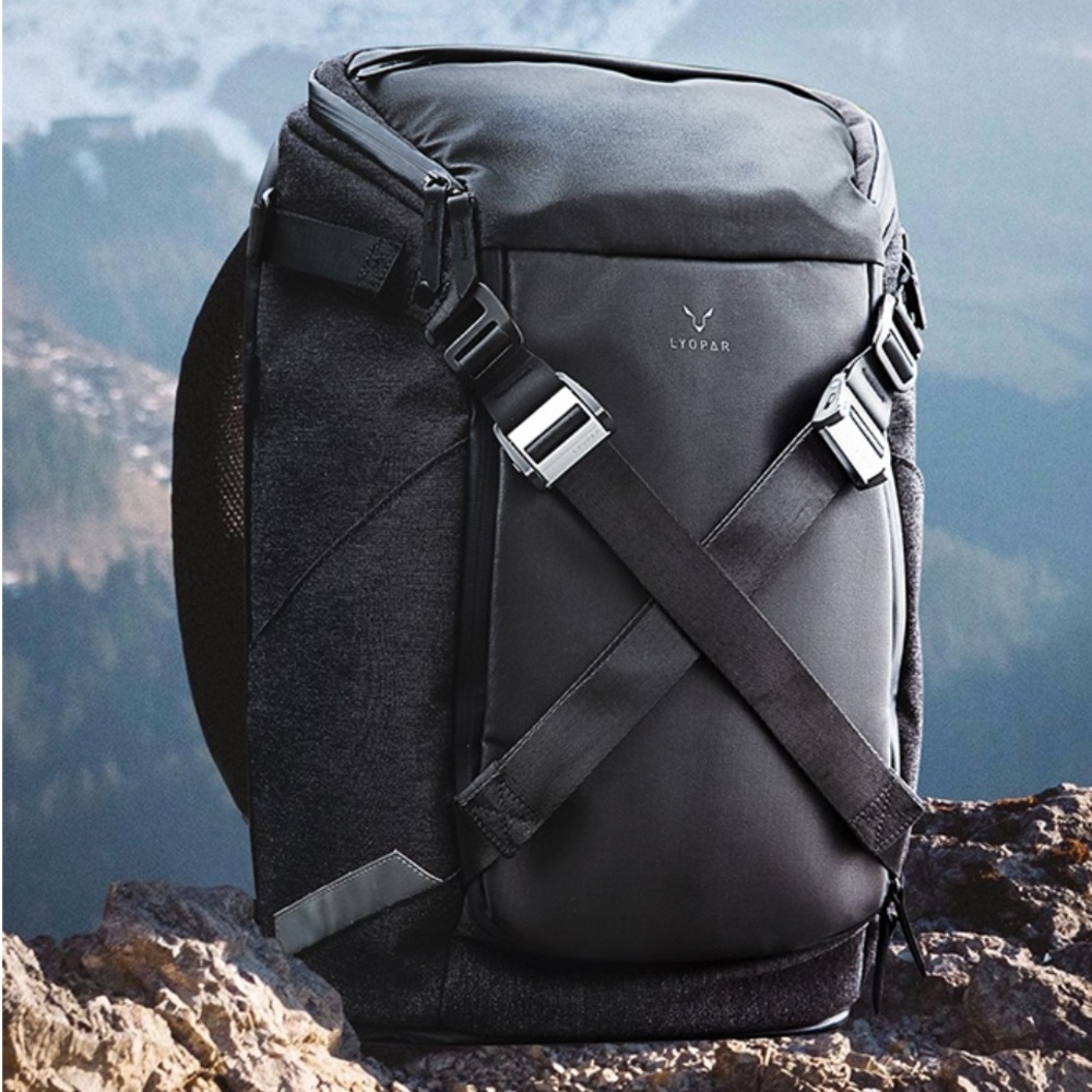 Lyopar: Adaptable Everyday Travel Convertible Duffle Carry Bag Hiking Backpack